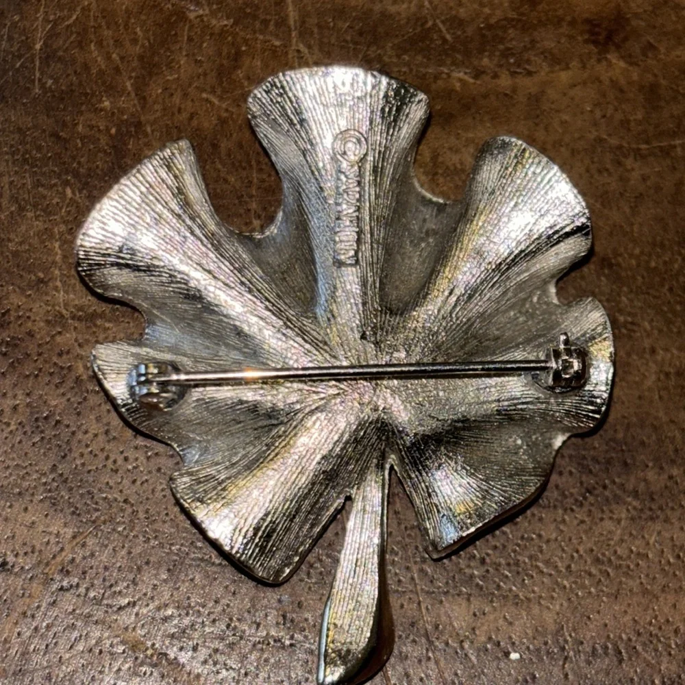 Vintage Sarah Coventry Scalloped Leaf Brooch 1970s Silver Tone